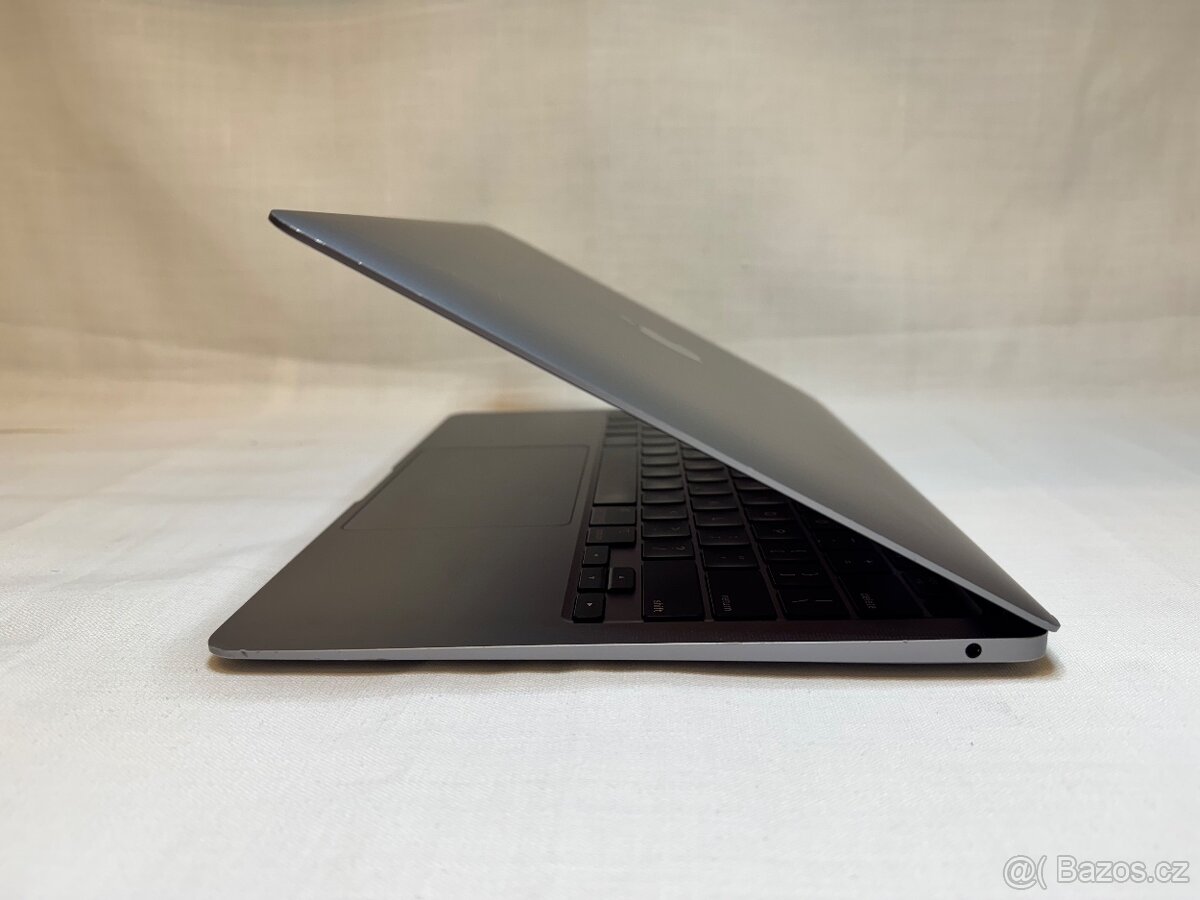 13 APPLE MacBook Air M1 8jádro ZÁRUKA Ram 8/16Gb SSD 128/256 - 5