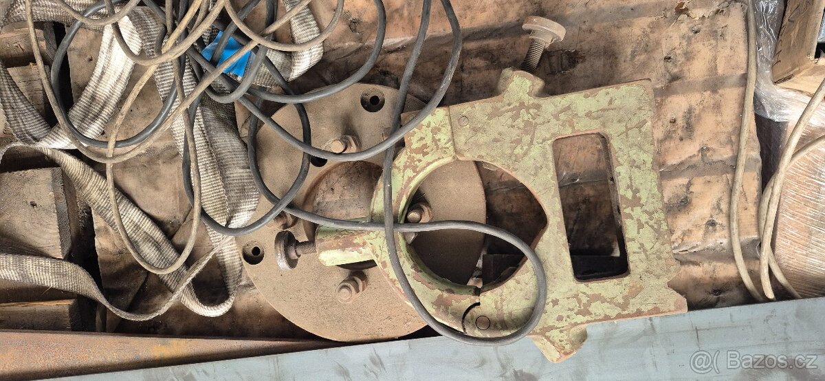 Soustruh, vrtačka vr4 - 5