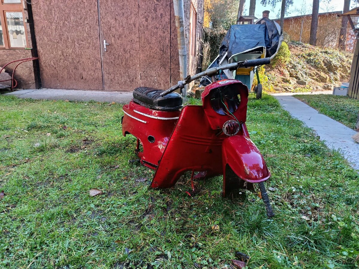 Jawa kostra- náhradní díly - 5