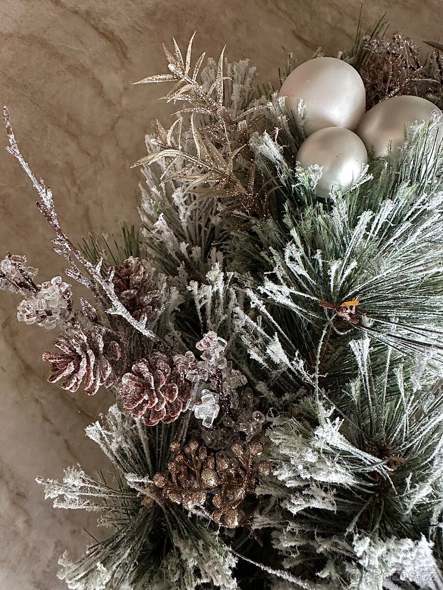 Vánoční věnec luxusní velký 55cm zasněžený - 5