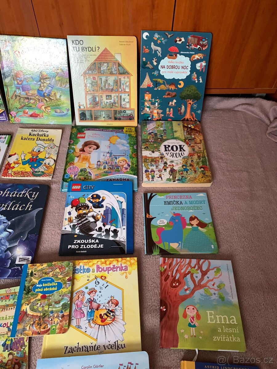 Spousta dětských knížek - 5