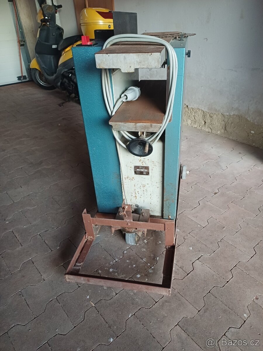 Hoblovka-srovnávačka se spodním potahem MSP 200 - 5