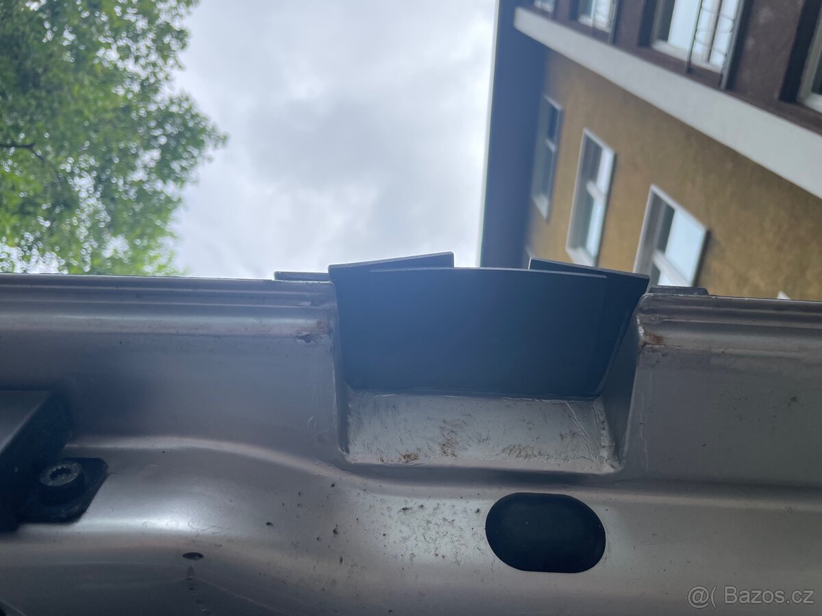 KUFROVÉ DVEŘE VW T5 2013 LA7W - 5