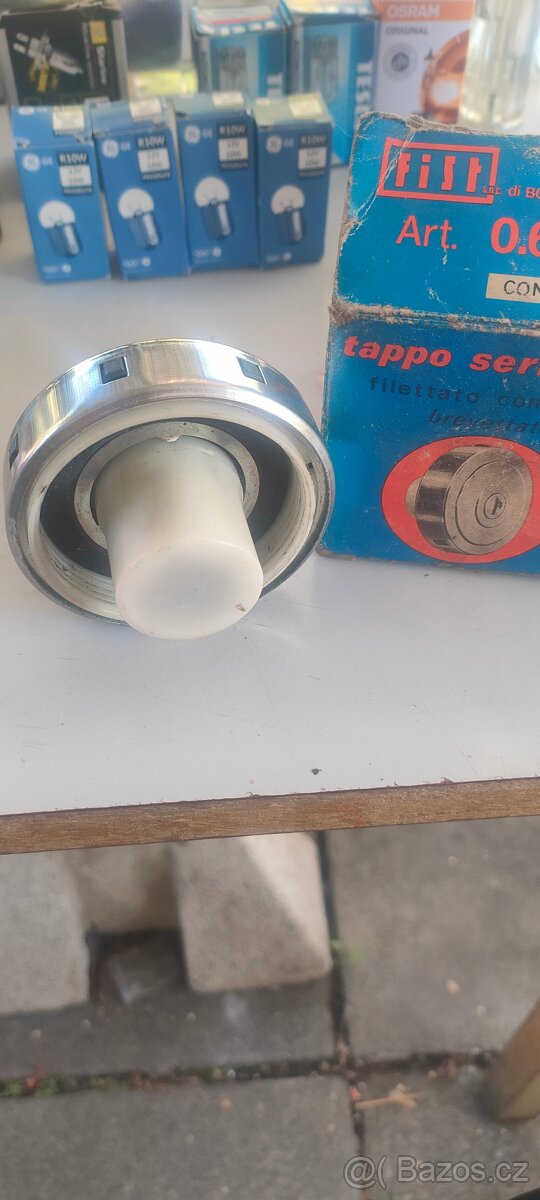 Víčko nádrže - 5