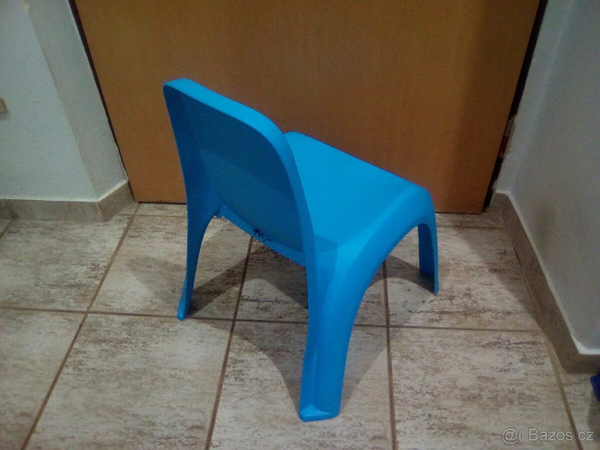 Plastová židle modrá - 5