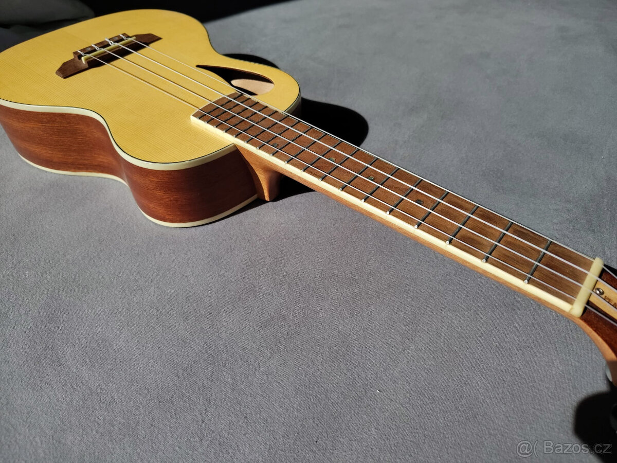 PEAVEY Composer Ukulele - 5