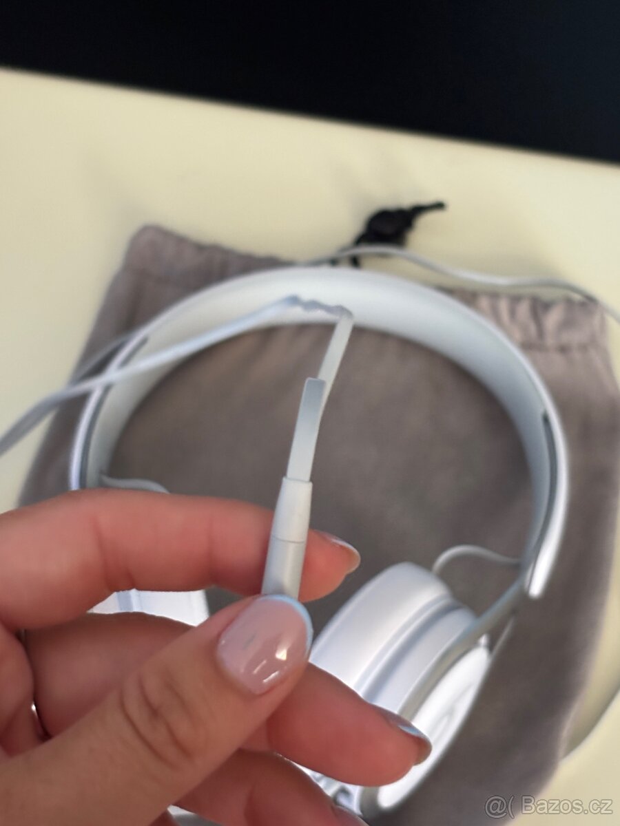 Beats drátová sluchátka - 5