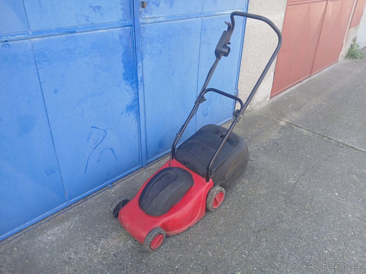 mala elektricka sekacka 1000w, ostry nuz - 5