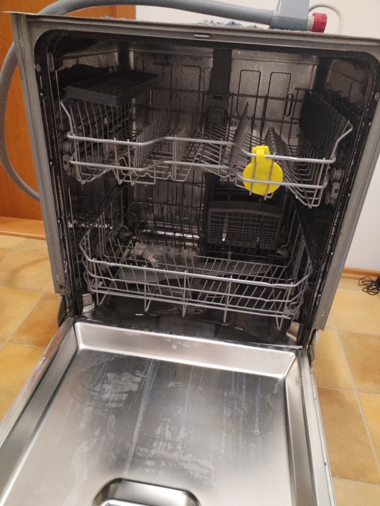 Vestavěná myčka Beko šířka 60cm funkční - 5