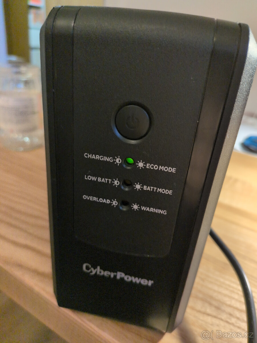 Záložní zdroj CyberPower UT650EG - 5