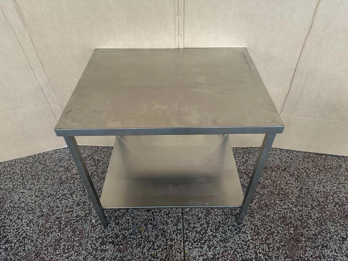 Nerezový stůl do prostoru s policí - 5