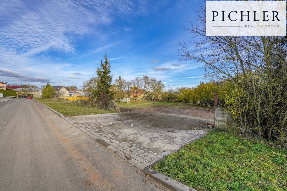 Prodej stavebního pozemku 696 m² - 5