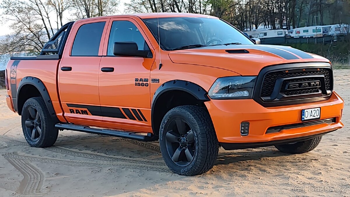 Dodga Ram 1500 5.7 4×4 - 5