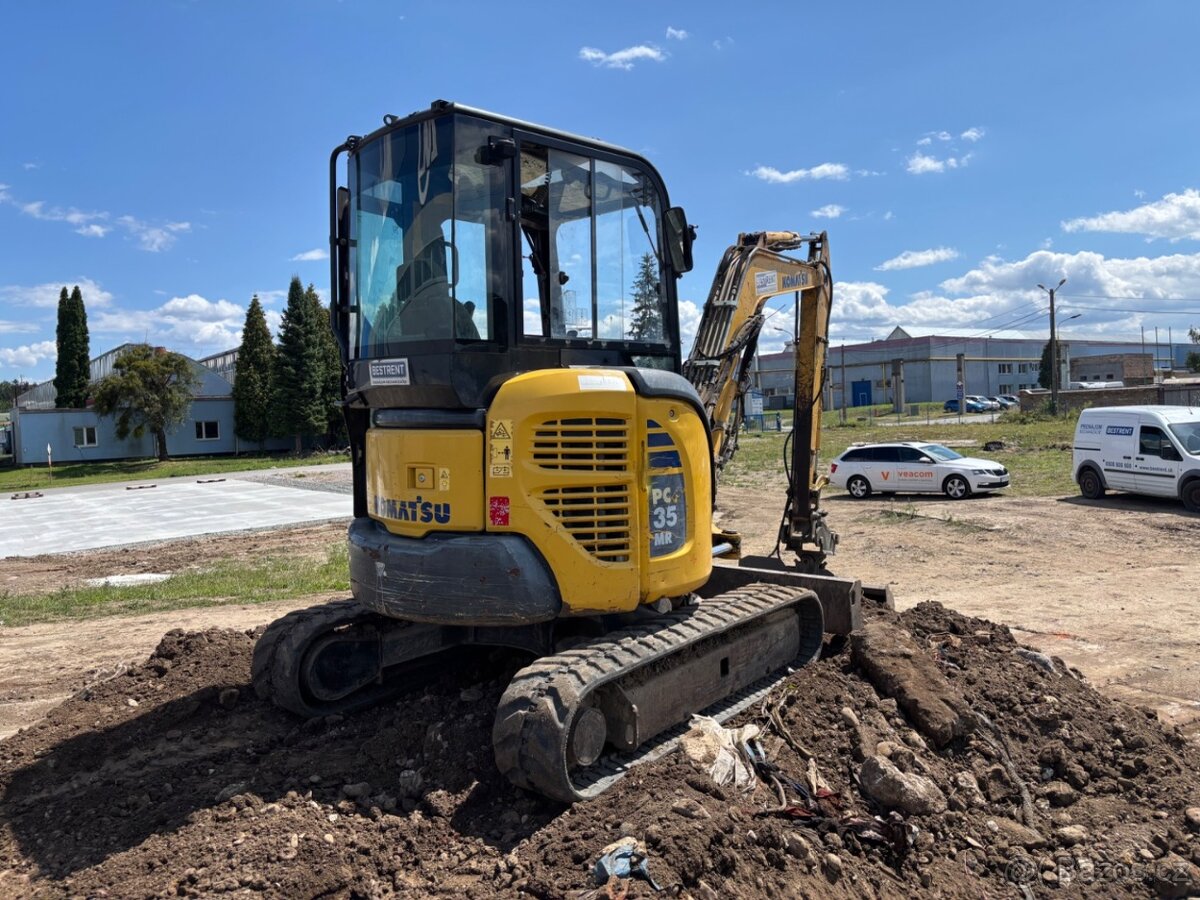 KOMATSU PC 35 MR - 5