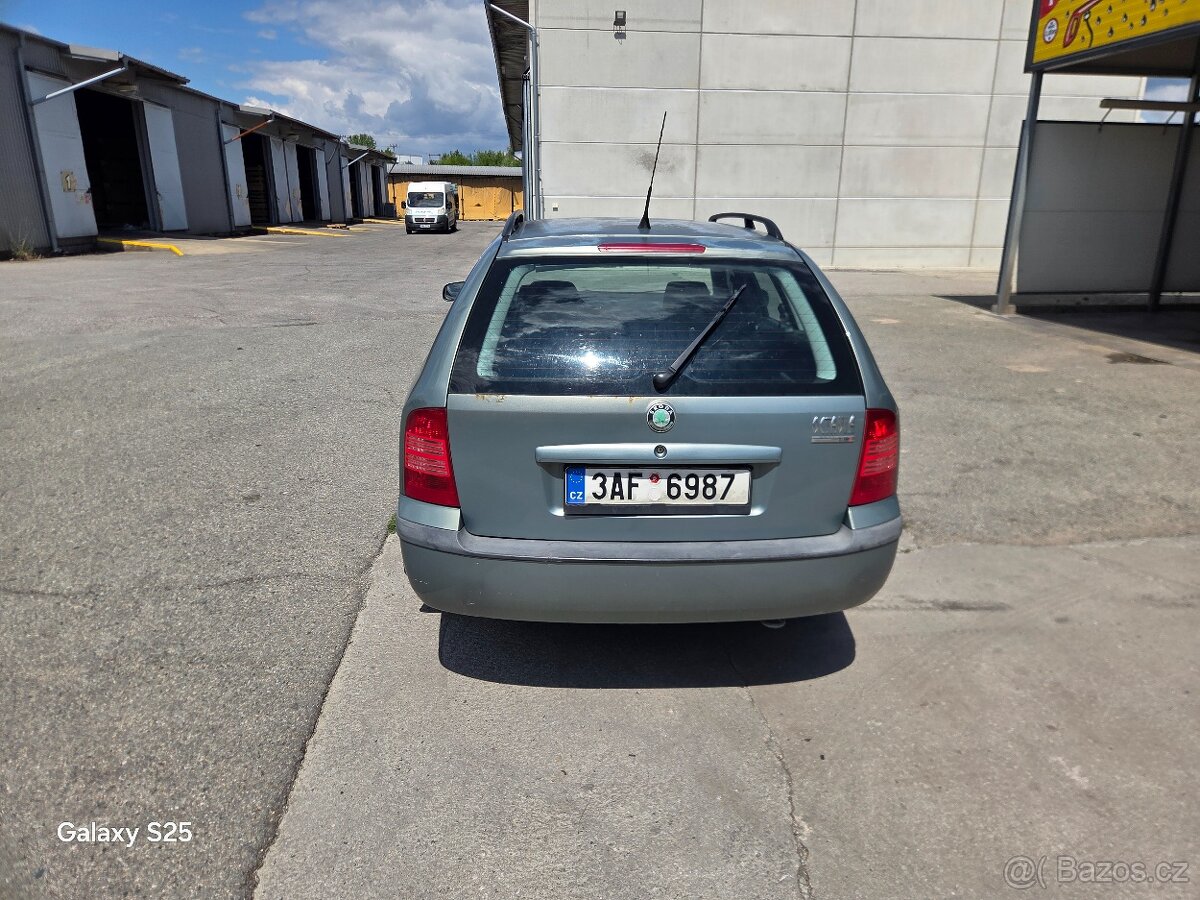 Octavia Combi 1.6 75kw r.v.02 vybava - 5