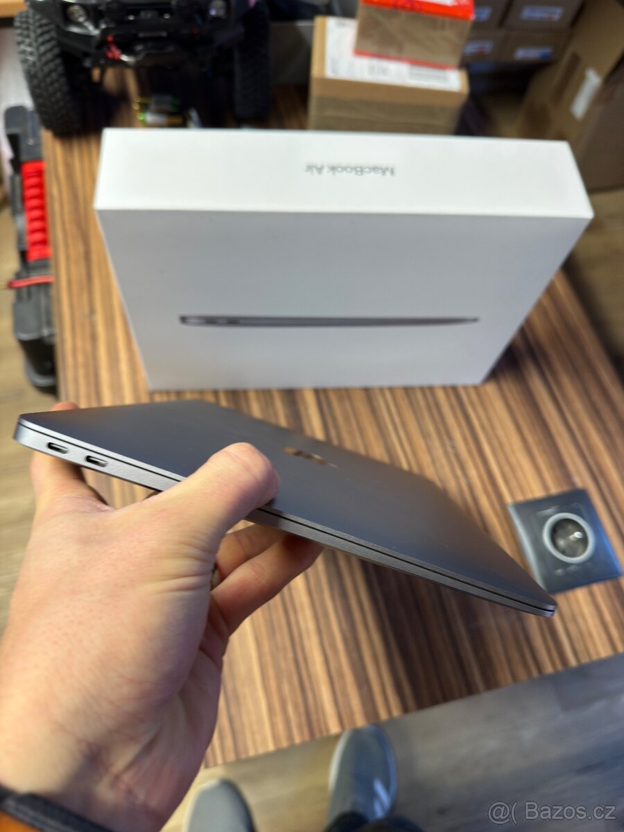 Zánovní - MacBook Air 13" 2020 Gray - 5