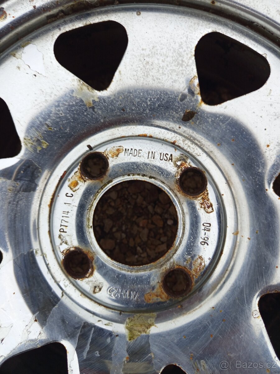 Prodám náhradní díly škoda 120l - 5