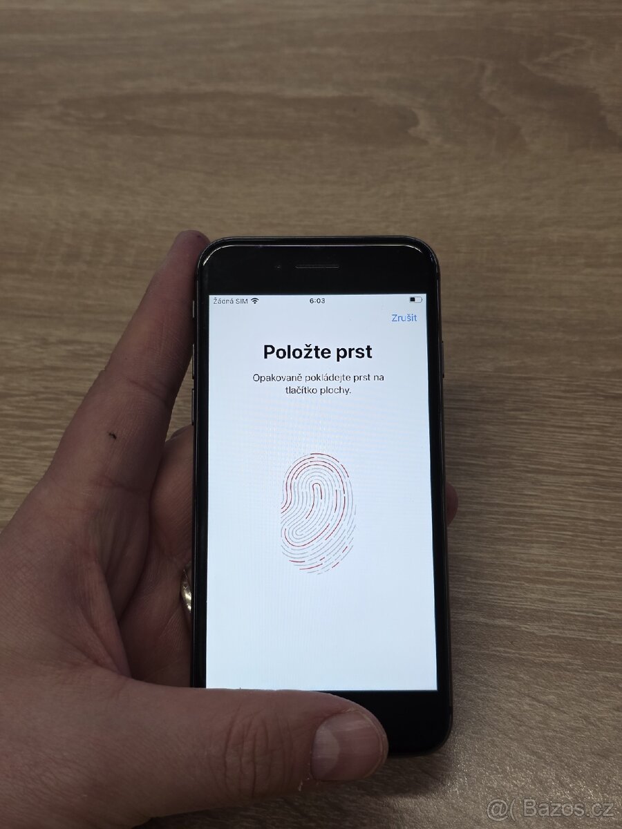 iPhone 8 64GB (nová baterie) - 5