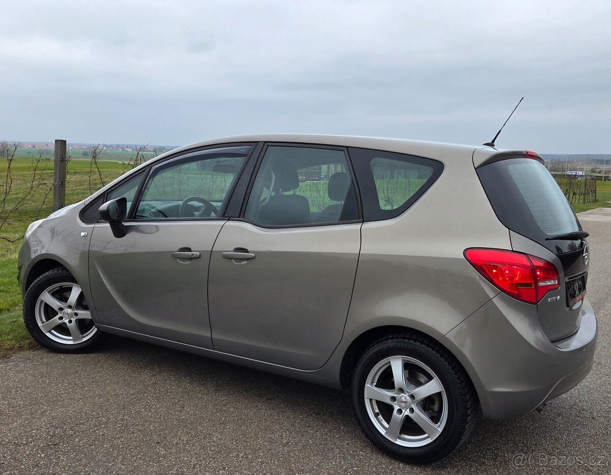 Opel Meriva 1.4 16V 88KW/120 koní R.V 07/2010 - 5
