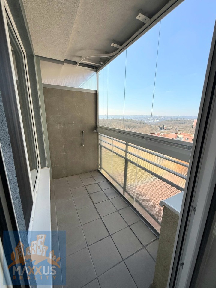 Prodej zrekonstruovaného bytu 2+kk (43 m2) s lodžií a garážo - 5