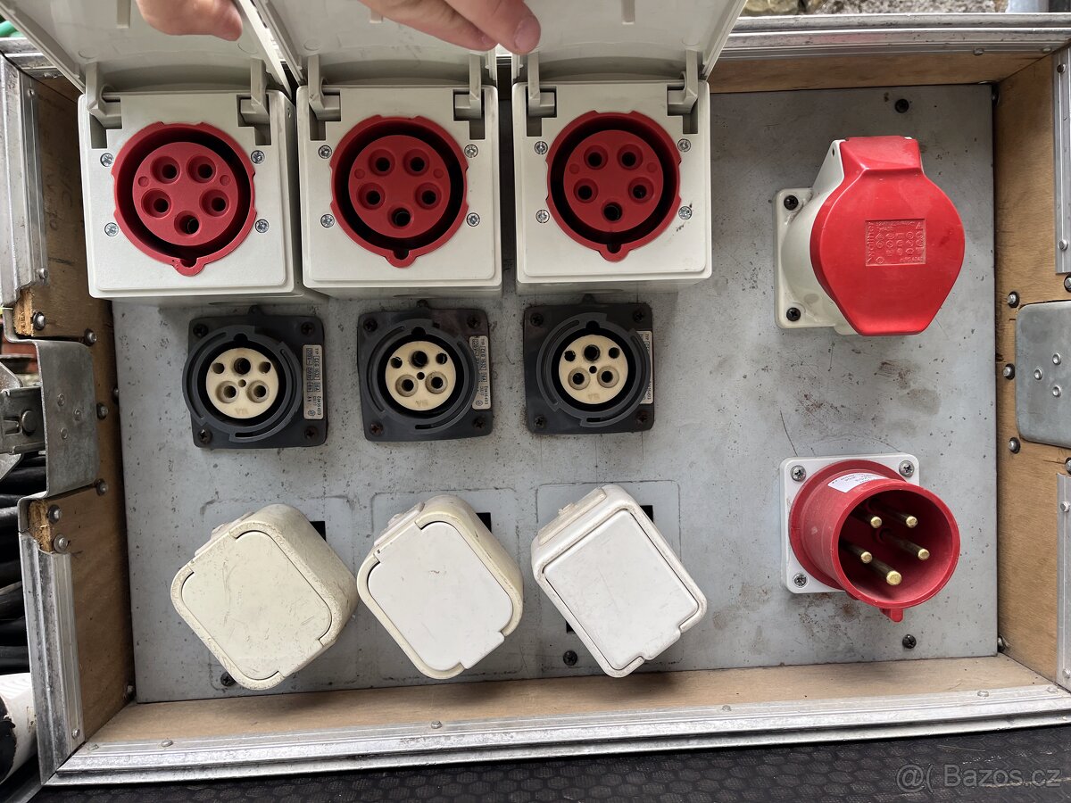 400V 32A rozvaděč v case + 3x prodlužka 20m - 5