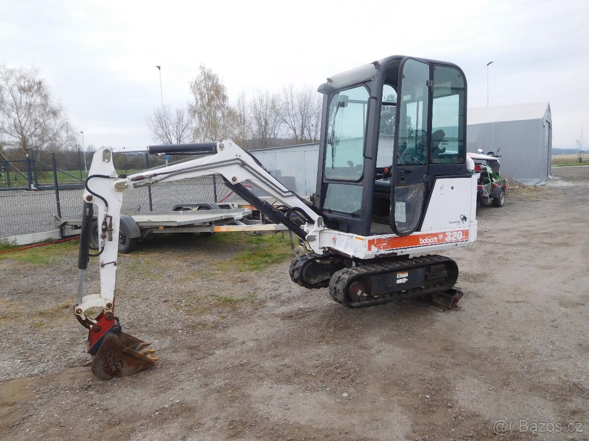 Minibagr BOBCAT 320d Kubota - 5