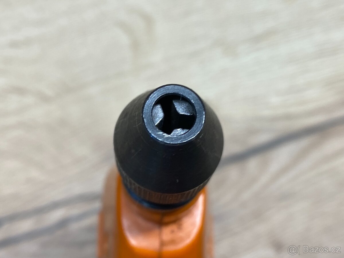 stará hračka vrtačka staré hračky mechanické PIKO - 5