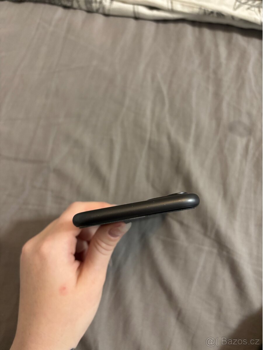 APPLE iPhone 11 64gb BlACK - KONDICE BATERIE 100% - 5