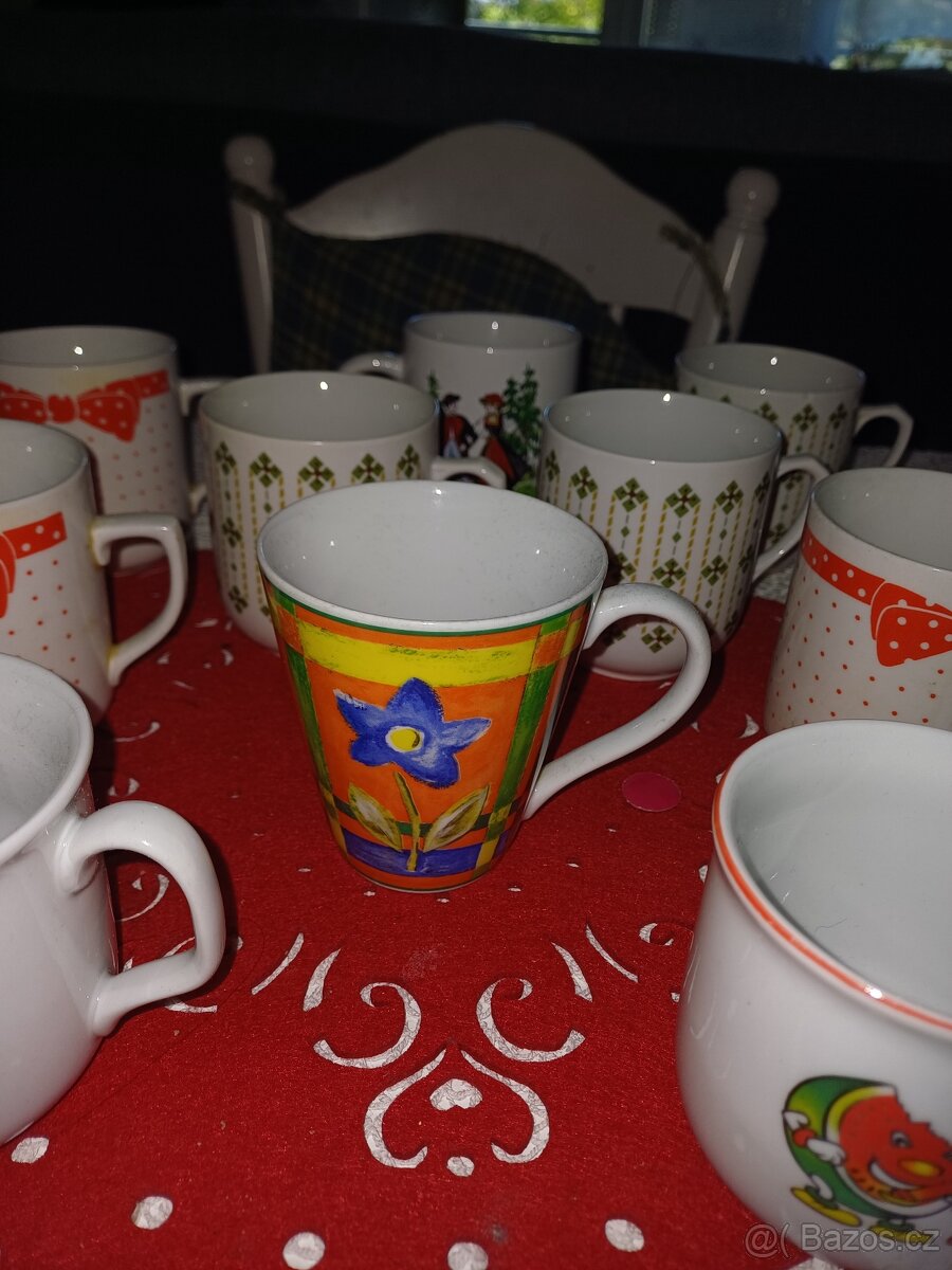 Retro porcelánové hrnky značené - 5