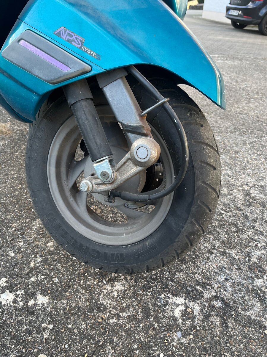 Prodam skútr Peugeot Hercules 125 SR - 5