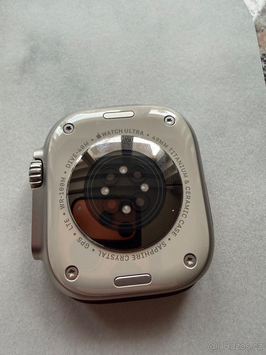 Apple Watch Ultra 1. generace LTE Titan 49mm - 5
