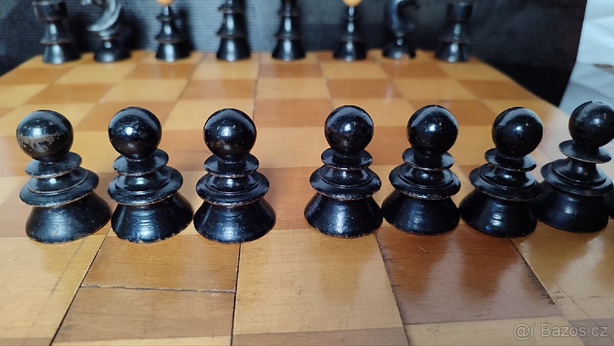 Staré dřevěné šachy - 5