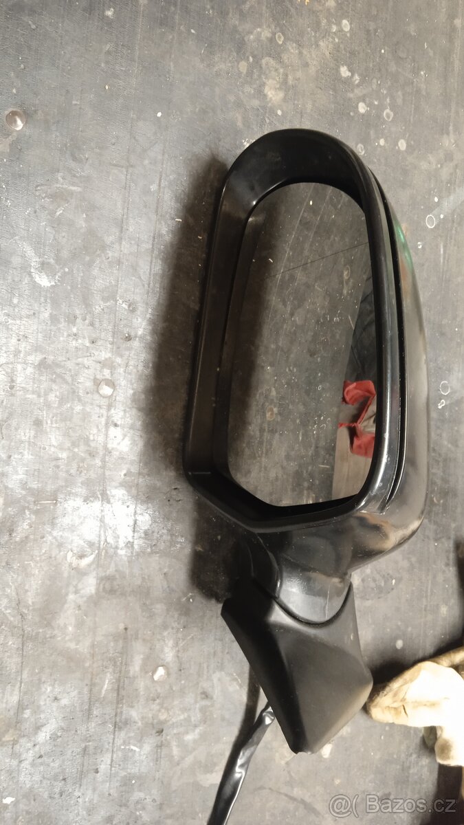 Levé zrcátko Octavia ii - 5