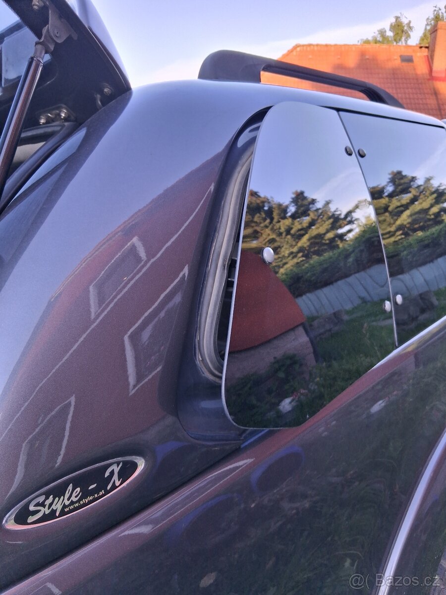 Toyota Hilux hardtop