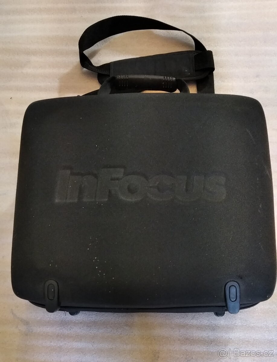 Projektor InFocus 7200 - 5