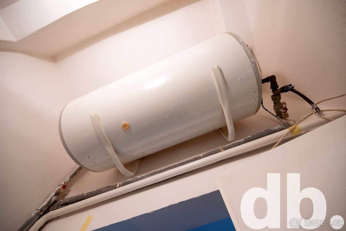 Prodej bytu 1+1 45 m², Karlovy Vary - Stará Role - 5