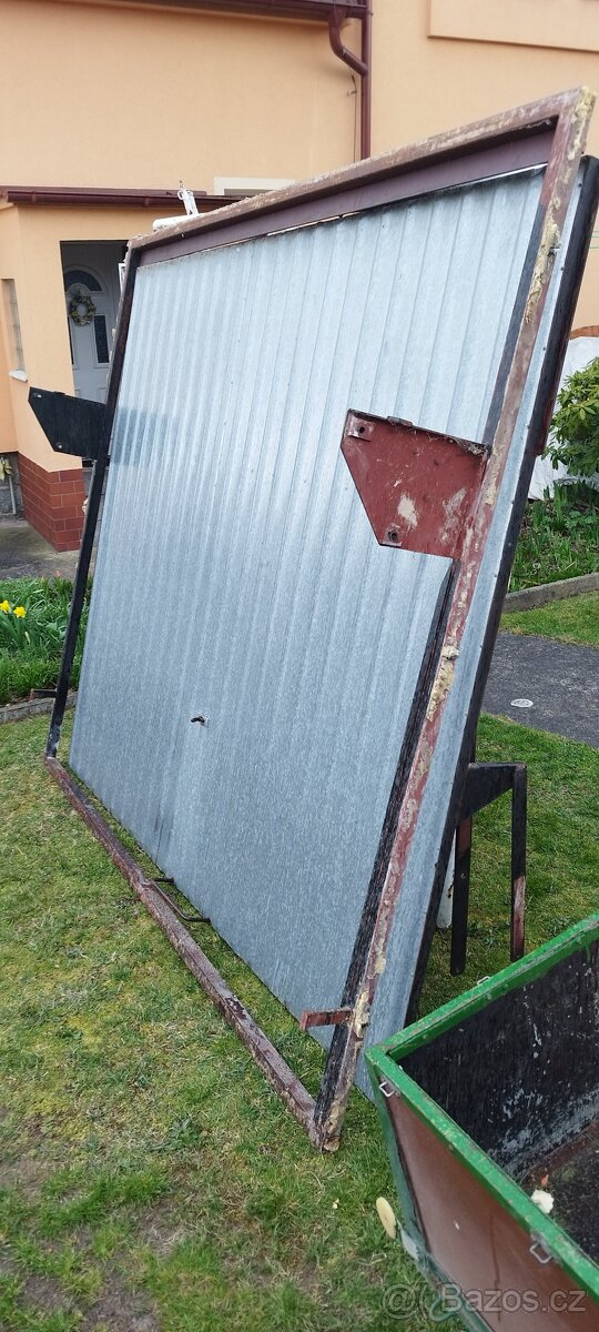 Garážová vrata výklopná - 5