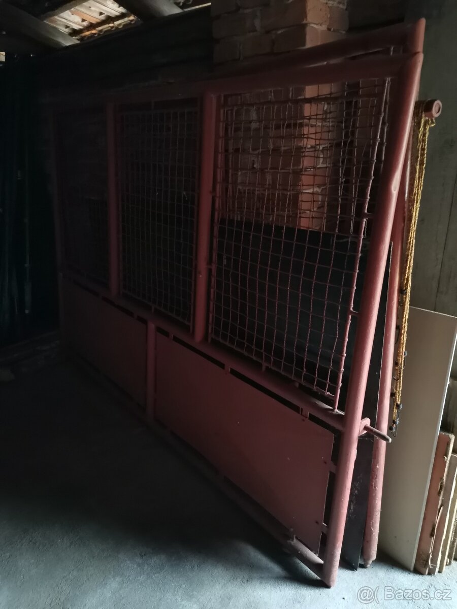 Brána dvoukřídlá a branka - 5