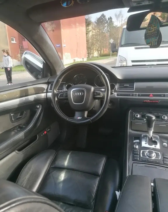 Audi a8 s8 d3 4.2 mpi 246kw
- 5