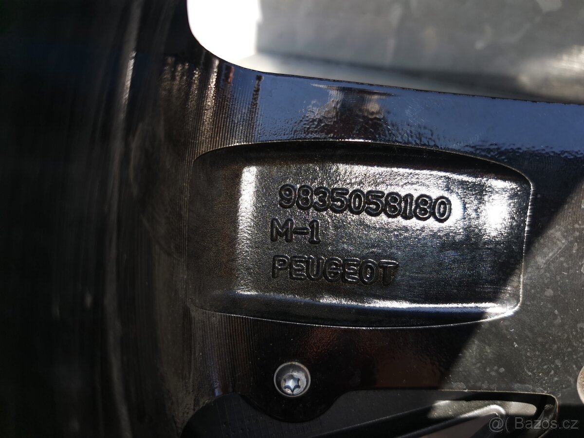 Peugeot kola - 5