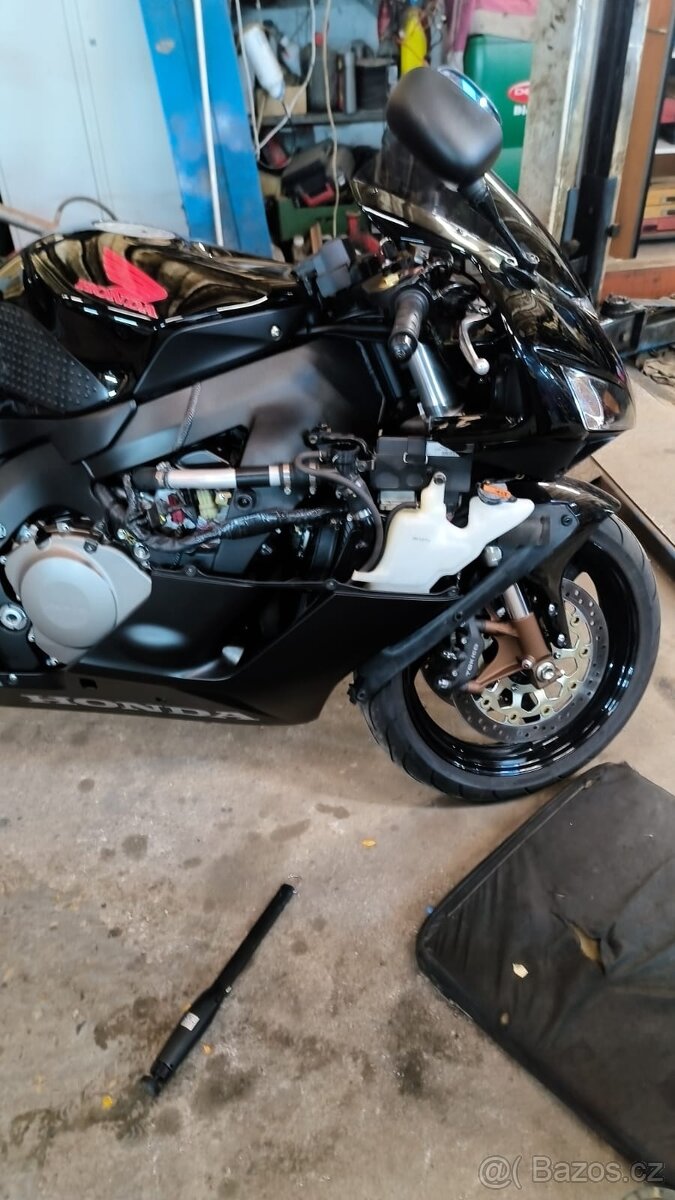 HONDA CBR FIREBLADE 1000 RR - 5