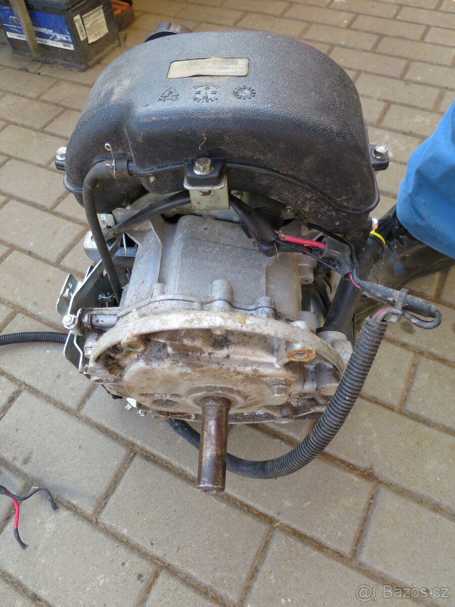 motor ze sekačky - 5