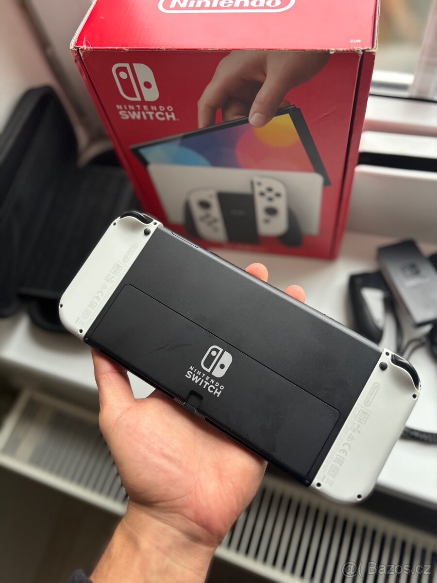 Nintendo Switch OLED - kompletní balení - 5