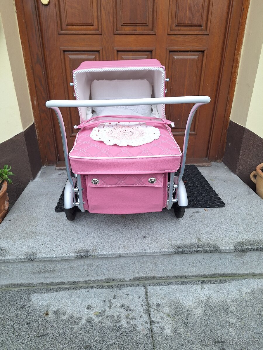 RETRO KOČÁREK PRO PANENKY - 5