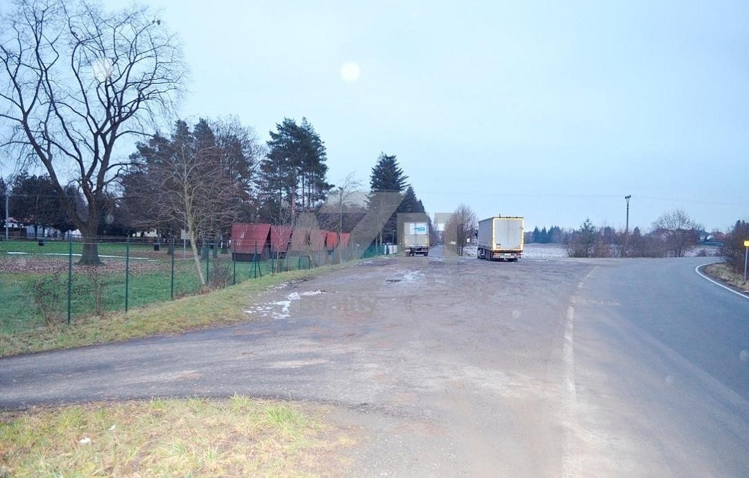 Nabízím prodej / pronájem cca 1000m² - 5