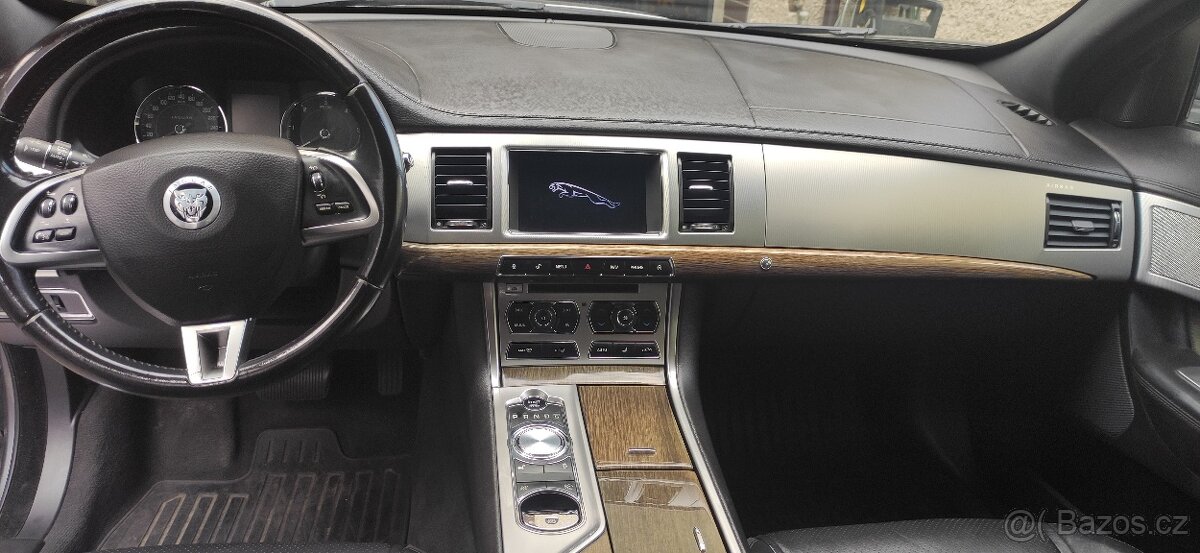 Jaguar XF 3.0D Sportbrake-CZ - 5