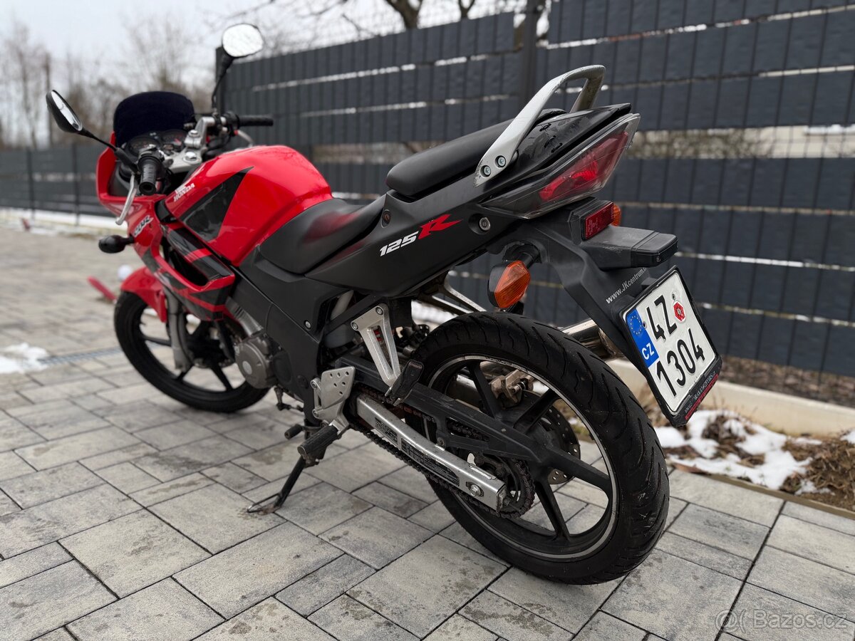 Honda CBR 125R - 5