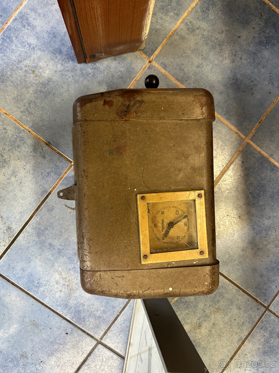 Píchací hodiny matyční hodiny a nástěné hodiny - 5