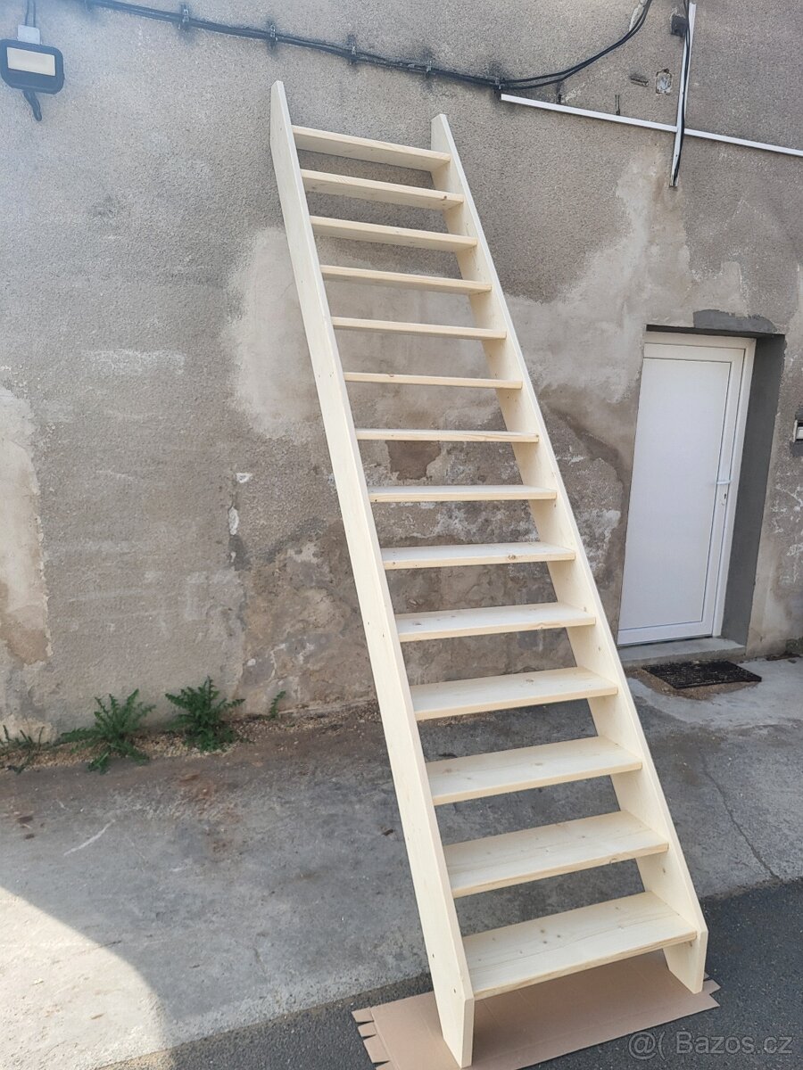 Masivní smrkové schody M45 do výšky 280cm - 5
