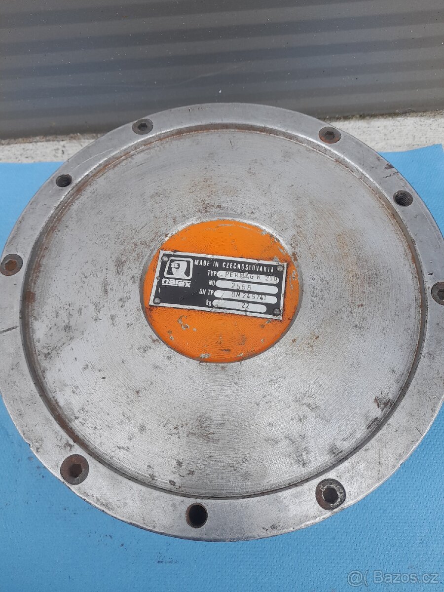 Magnetické sklíčidlo 250mm - 5